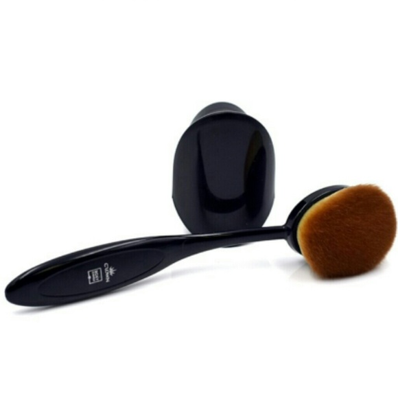 Crown Other - Crown | Large Round Buffer Brush